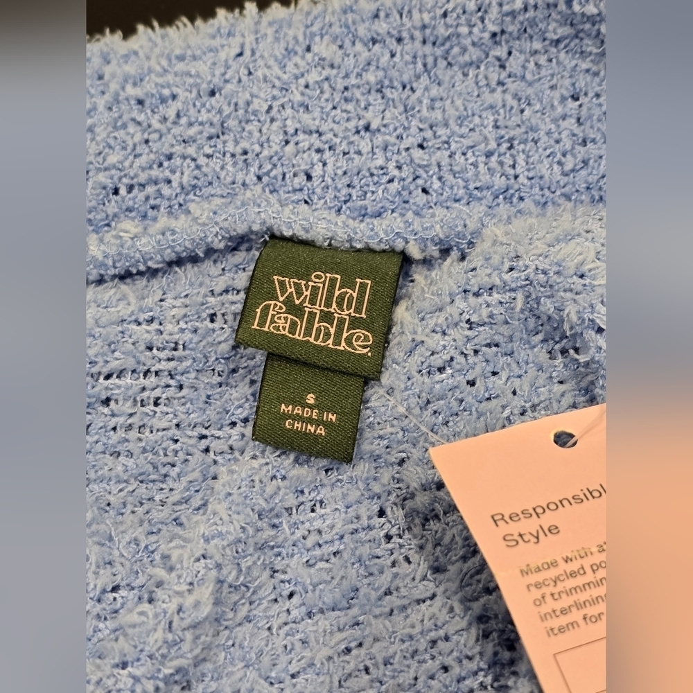 NWT Blue V-Neck Button-Up Women Sweater - Picture 9 of 9